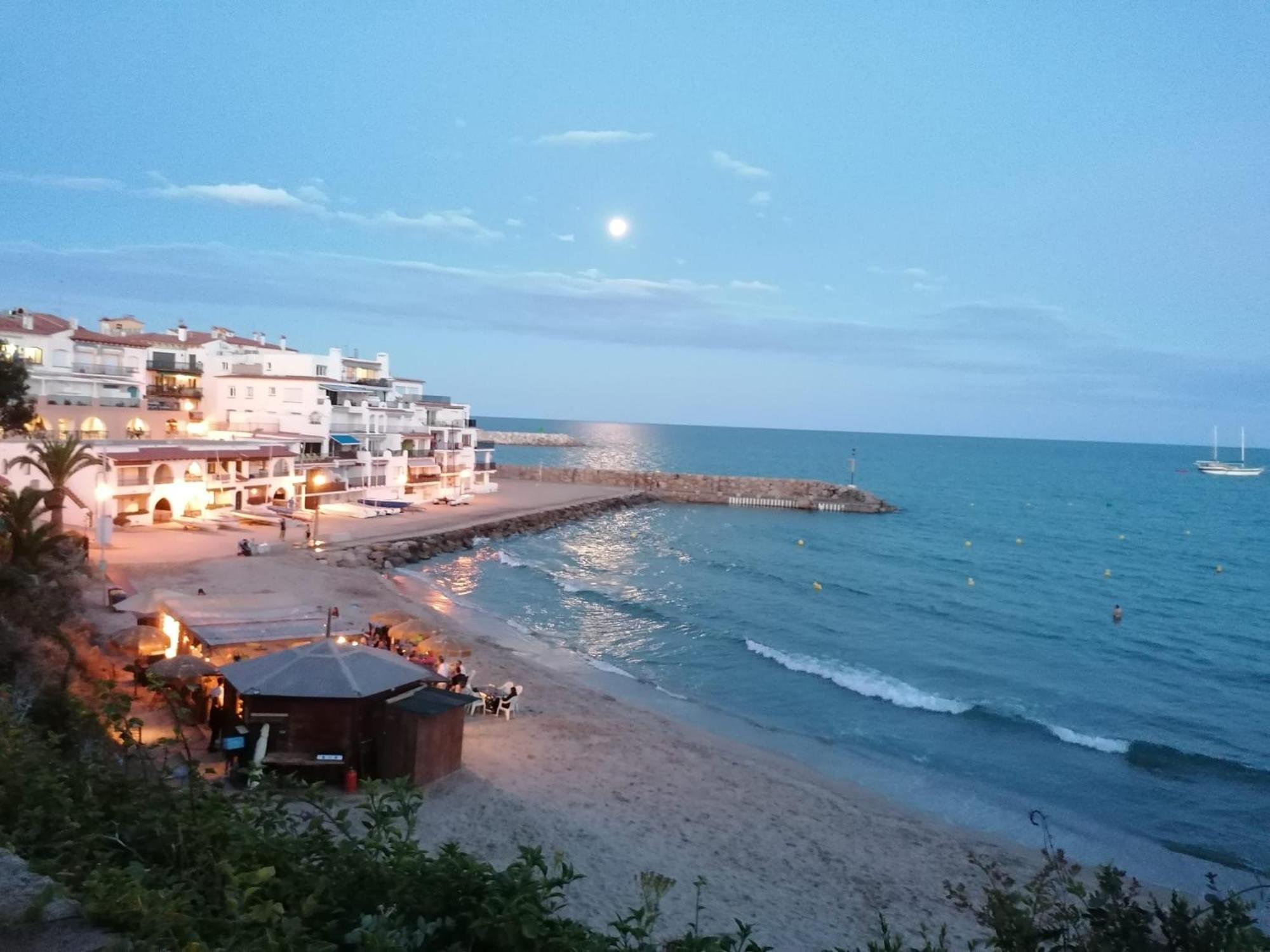 Lluna Beach Bara Roda de Bará 외부 사진